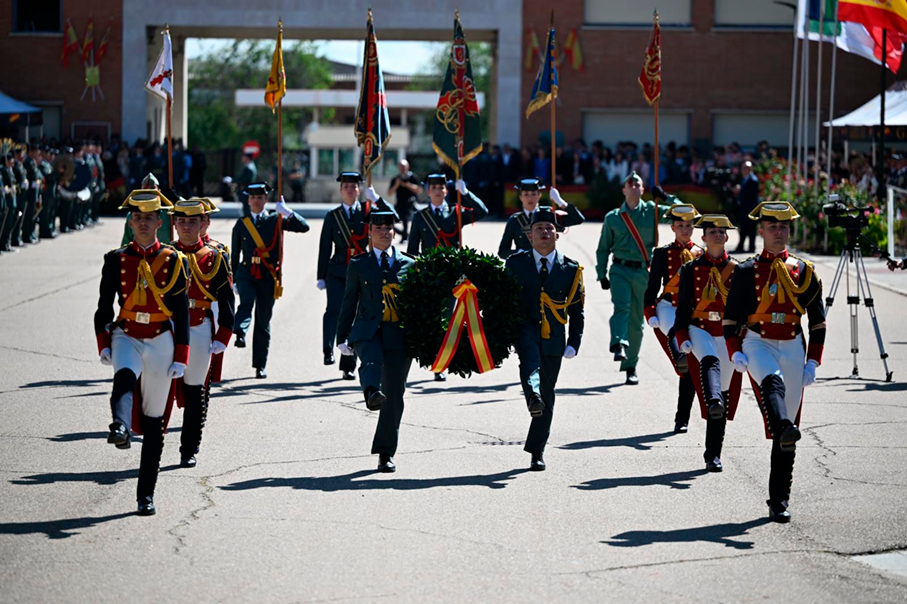 Acto de Jura de Bandera en el Colegio de Guardias Jóvenes de Valdemoro